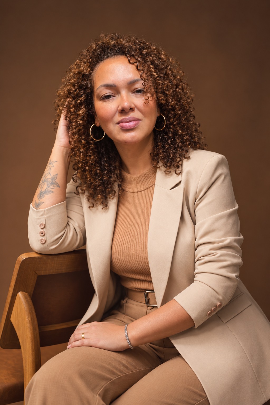 Cintia Lima, profissional de marketing e soluções digitais